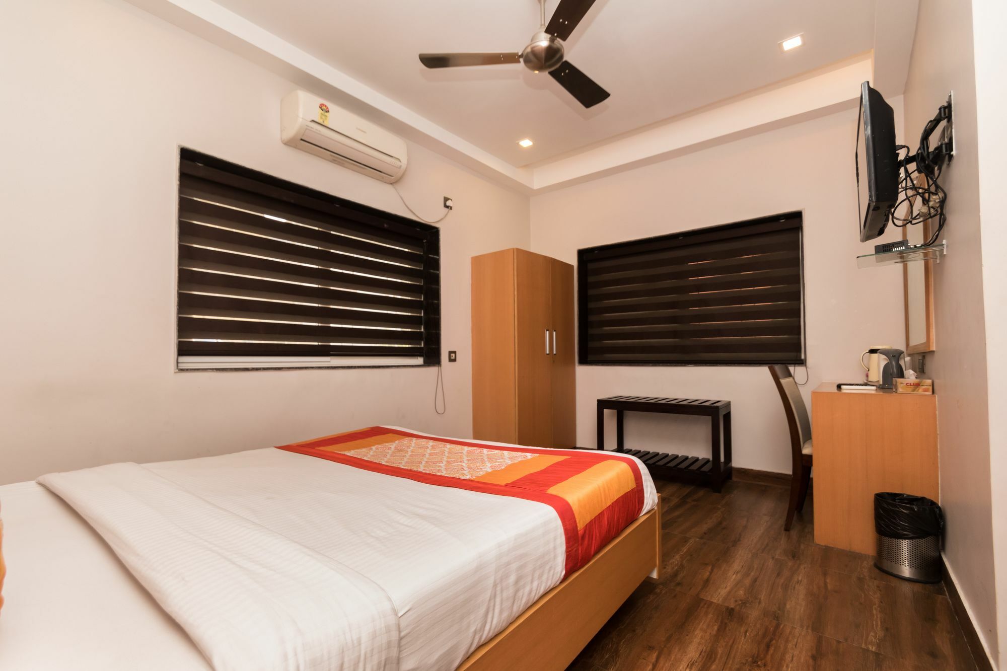 Hotel Oyo 3363 Near Sarat Bose Road Calcuta Exterior foto