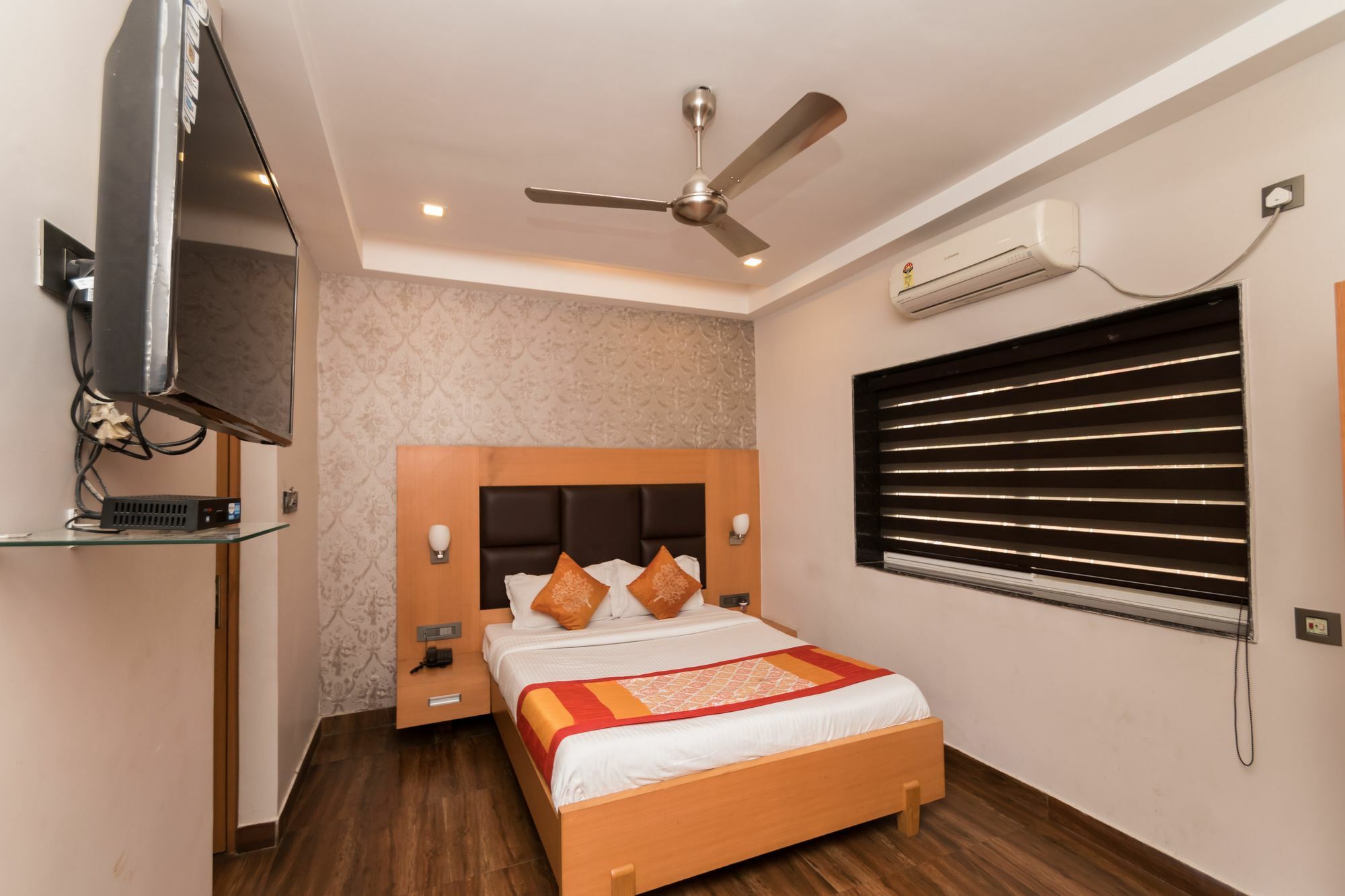 Hotel Oyo 3363 Near Sarat Bose Road Calcuta Exterior foto